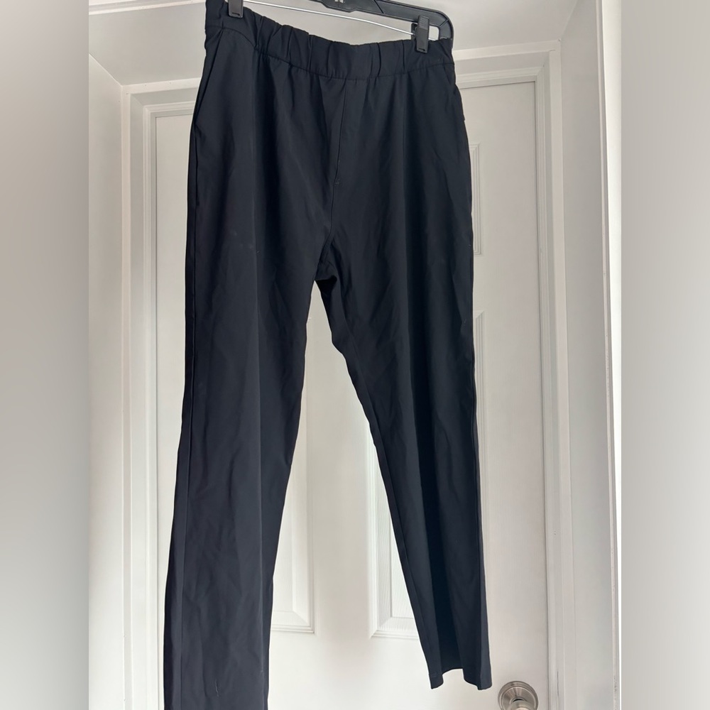 Vuori Women’s Black Joggers